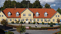 Fuglebjerg Kro outside