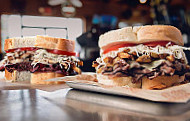 Primanti Bros. Restaurant And Bar Monroeville food