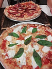 Pizzeria Paparazzi food