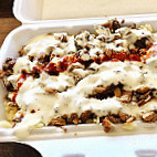 Lazeez Shawarma food