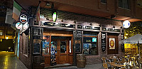 Mulligan's inside