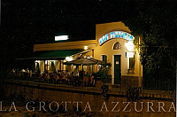 Pizzeria La Grotta Azzurra outside