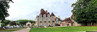 Auberge Du Cheval Blanc Sauveterre De Béarn outside