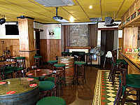 Finnegan's Live Music inside