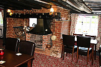 The Three Horseshoes inside