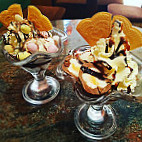 Tomassi's Ice-cream Shop food