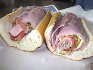 Lee's Hoagie House food