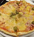 Pizzeria Calin food