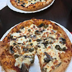 Countrymans Pizzeria food