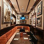 Hard Rock Cafe Rome inside