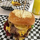 Kustom Burger food