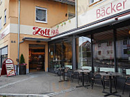 Bäcker Zoll outside