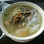 Ted's Oldtimer Lapaz Batchoy food