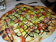 Pizzeria Milu food