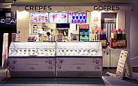 Gelateria Creperia Feeling D'or inside