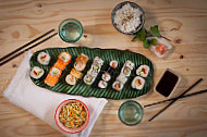 Le Comptoir Du Sushi food