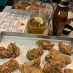 Harold´s Fried Chicken food