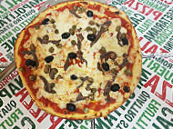 Pronto Pizza food