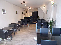 " O Saveurs " inside