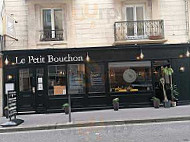 Le Petit Bouchon outside