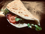 Les Piadines De Faustine food