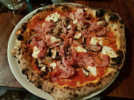 Antica Pizzeria food