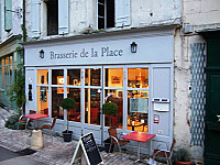 La Brasserie De La Place inside