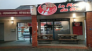 La Pizz' du Clos outside