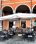 Osteria La Piazza inside