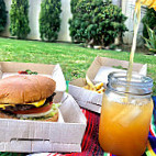 Islands Fine Burgers Drinks food