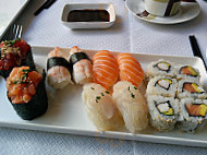 Sushi Frais food