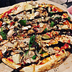 Blaze Pizza food