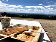 La Fuste Du Mont Bessou food