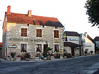 L'Auberge de la Baume outside