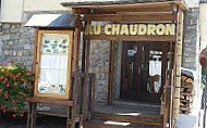 Le Chaudron outside