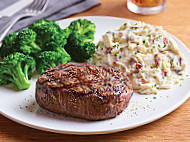 Applebee's Grill And Nellis food