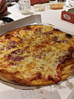 Pizza Pazza food