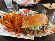 Red Robin Gourmet Burgers And Brews food