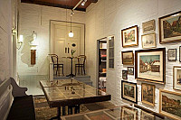 Quedens Gaard Cafe And Boutique inside