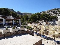 Bar-Restaurant Cala Barques outside