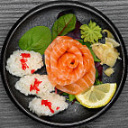 Sushi Takumi food