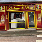 La Tour De Pizz' outside