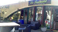 Le Tracastel inside