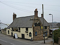 Carpenters Arms inside