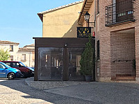 Meson Arcipreste outside