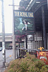 Royal Oak On The Canal outside