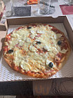 Pizza Del Plassac food