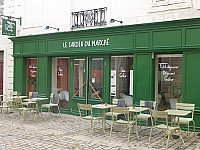 Le Jardin du Marche outside