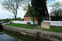 Caen Hill Cafe outside