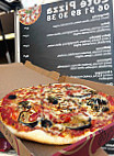 Côté Pizza food